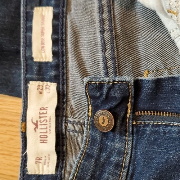 Hollister Super Skinny Jeans - Picture 3 of 3